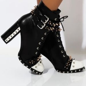 Nwt azalea Wang size 9 spiked boots